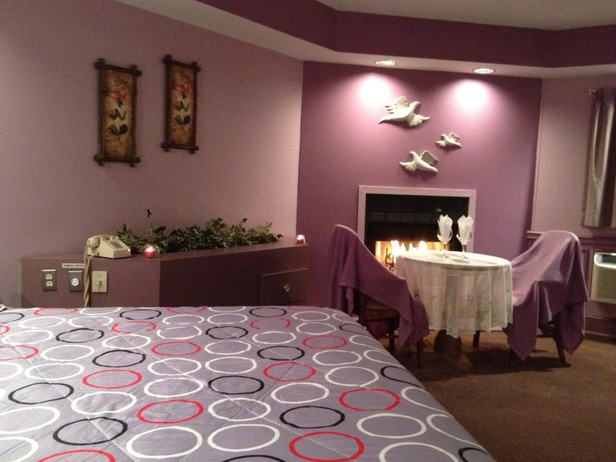 Inn Of The Dove - Romantic Luxury Suites With Jacuzzi & Fireplace At Harrisburg-Hershey-Philadelphia, Pa Kamer foto